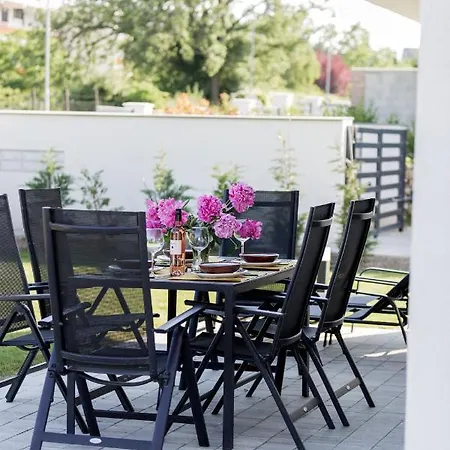 Kis Kapor Apartman Apartment *